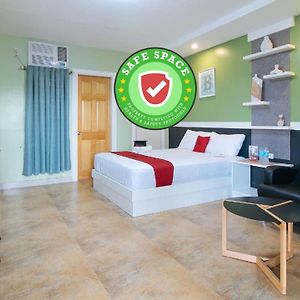 Reddoorz Plus Near Lapasan Plaza Cagayan De Oro